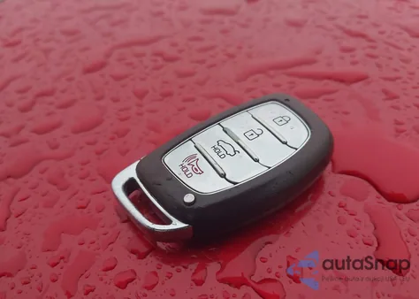 2018 Hyundai Elantra Limited из США, поврежденный, VIN 5NPD84LF6JH225268